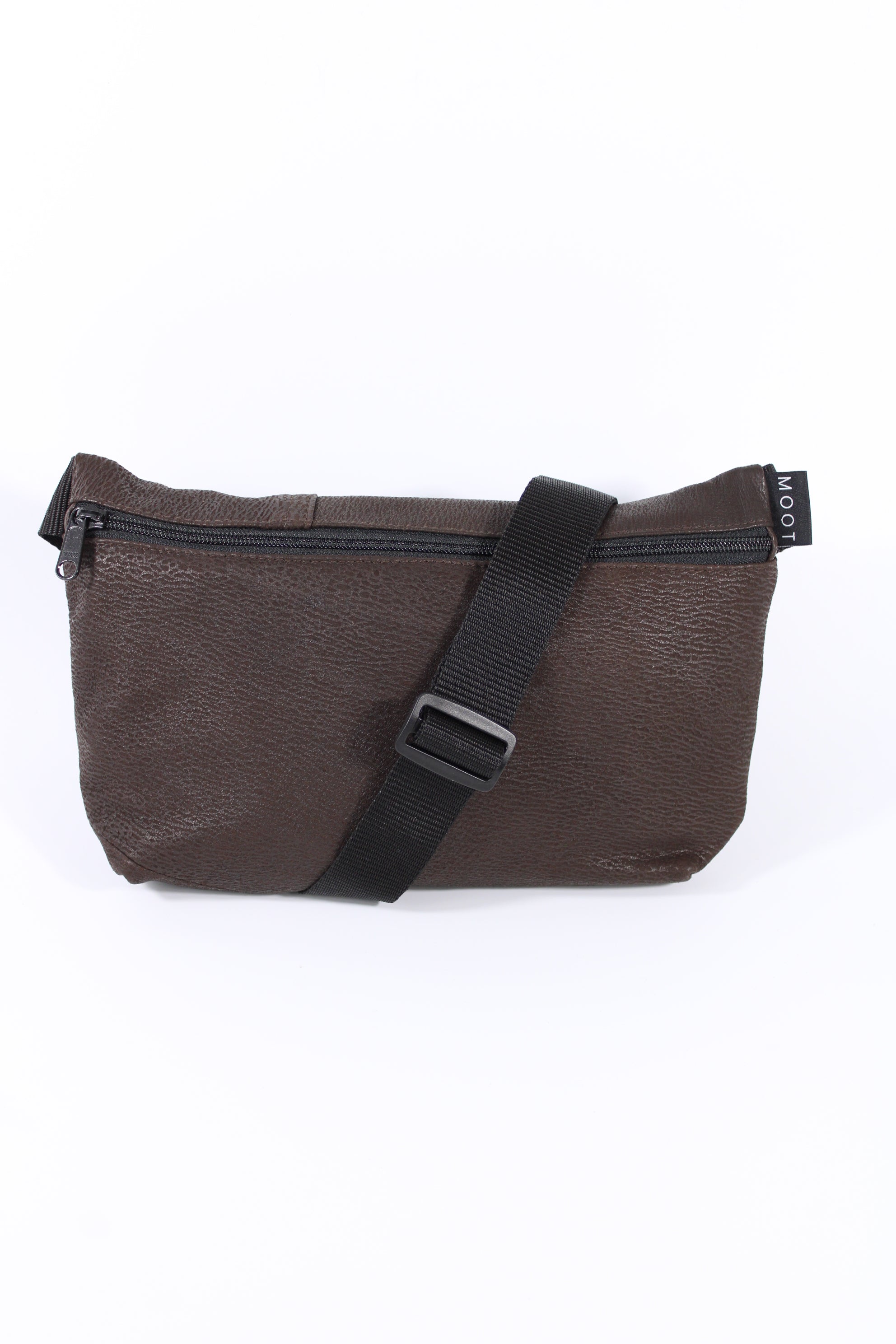 Die Schultertasche (Wildleder)