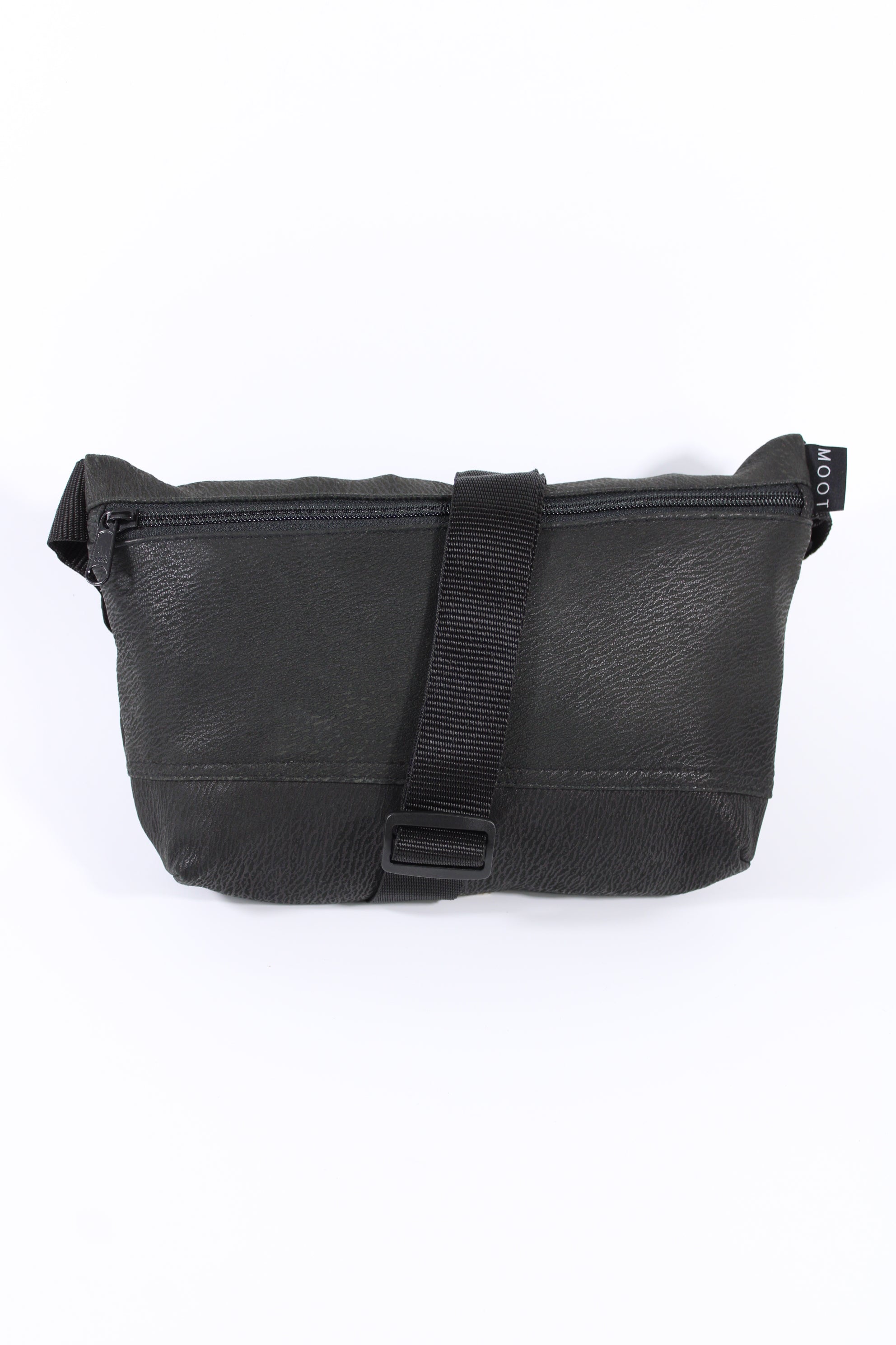 Die Schultertasche (Wildleder)