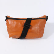 Die Schultertasche