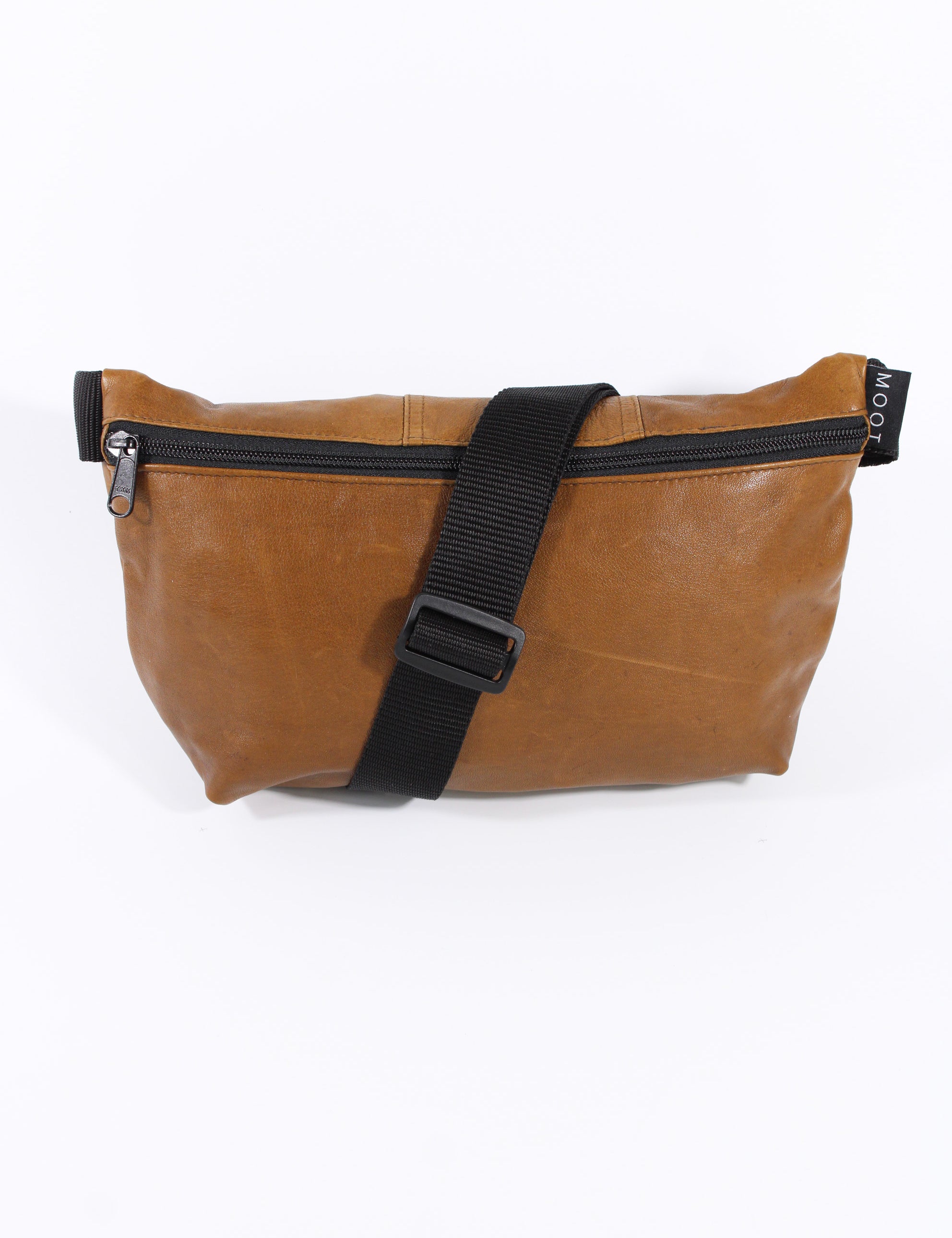 Die Schultertasche