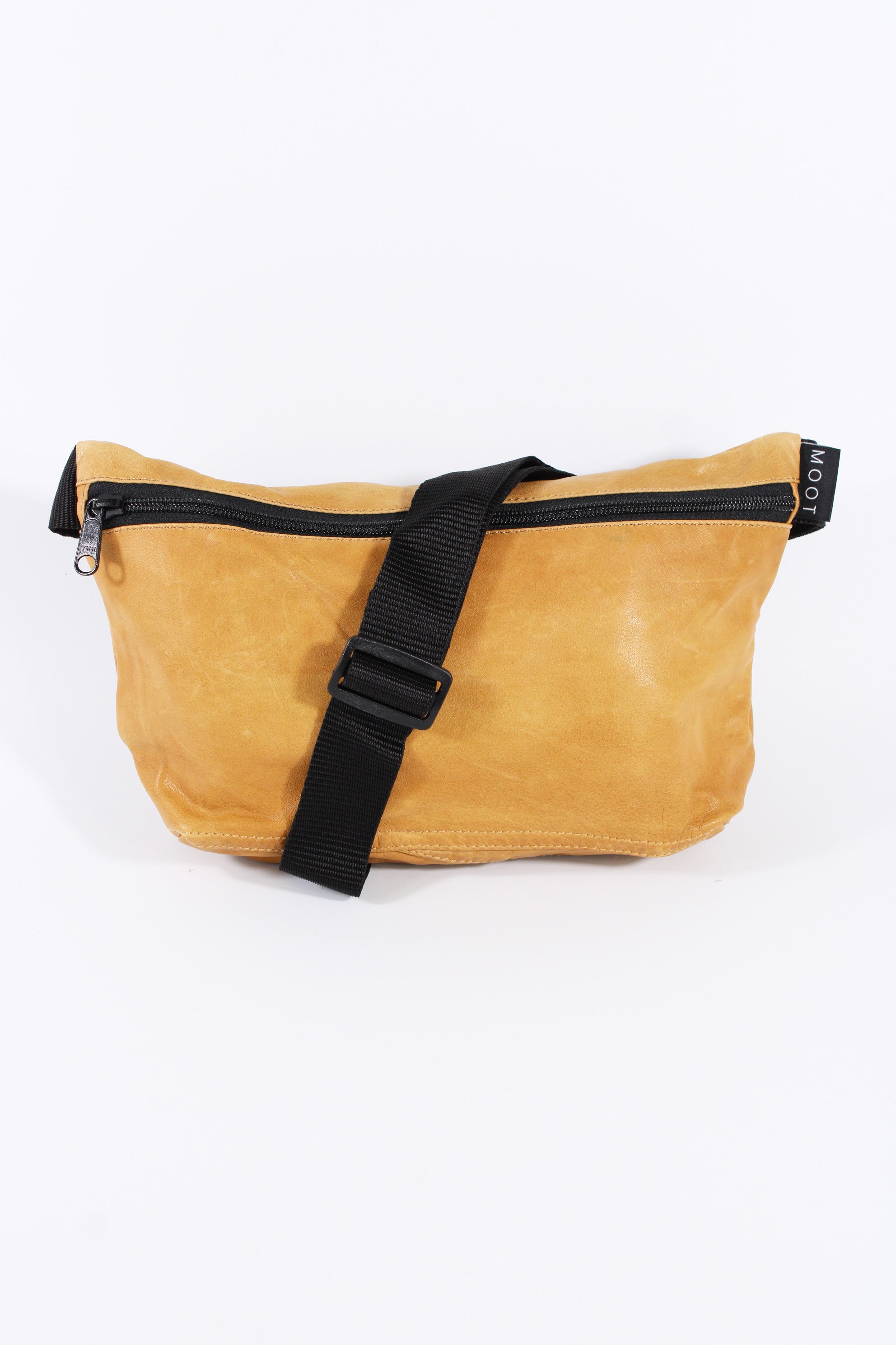 Die Schultertasche
